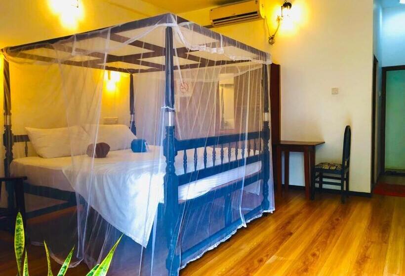 발코니 디럭스 룸, Mirissa Beach Inn