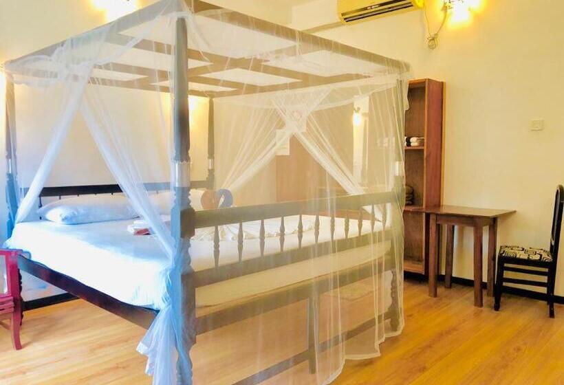 발코니 디럭스 룸, Mirissa Beach Inn