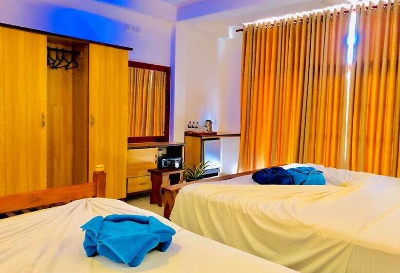디럭스 트리플 룸, Mirissa Beach Inn