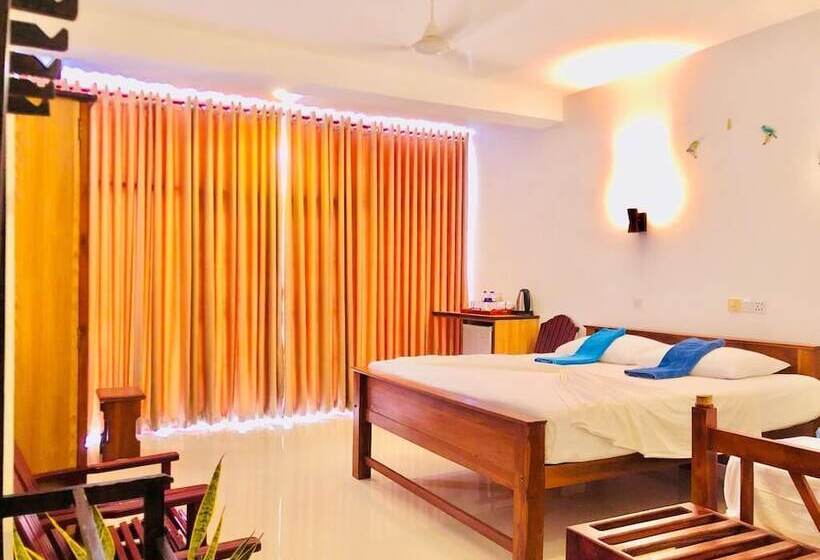 디럭스 트리플 룸, Mirissa Beach Inn