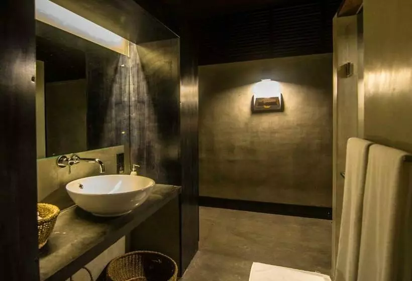 Mökki 1 Makuuhuone, Santani Wellness Kandy