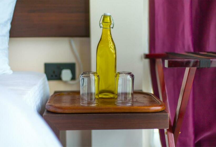 اتاق لوکس با چشم‌انداز دریا, Whiteharp Beach Inn