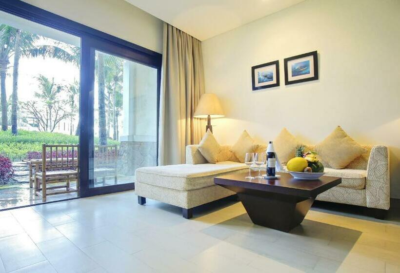 اتاق لوکس با چشم‌انداز باغ, Olalani Resort And Condotel