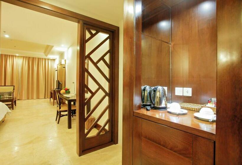 اتاق لوکس, Olalani Resort And Condotel