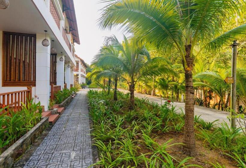 اتاق لوکس با چشم‌انداز باغ, The Garden House Phu Quoc Resort