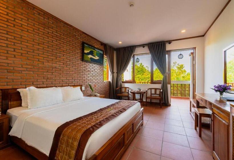 اتاق لوکس با چشمانداز باغ, The Garden House Phu Quoc Resort