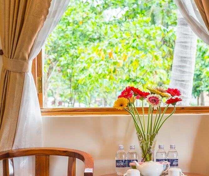 اتاق لوکس با چشمانداز باغ, The Garden House Phu Quoc Resort
