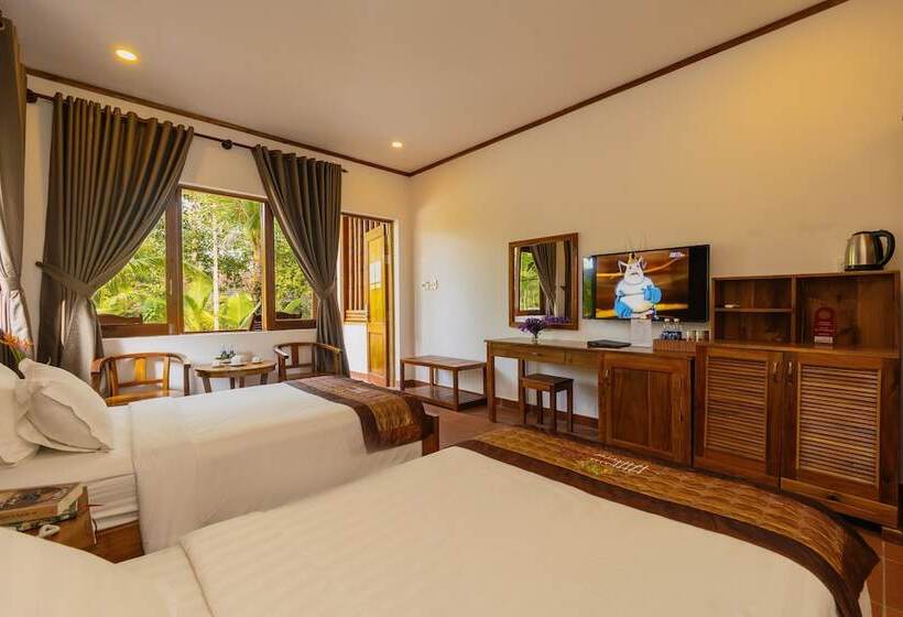 اتاق لوکس با چشمانداز باغ, The Garden House Phu Quoc Resort