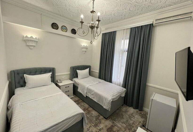 غرفة قياسية, Billuri Sitora