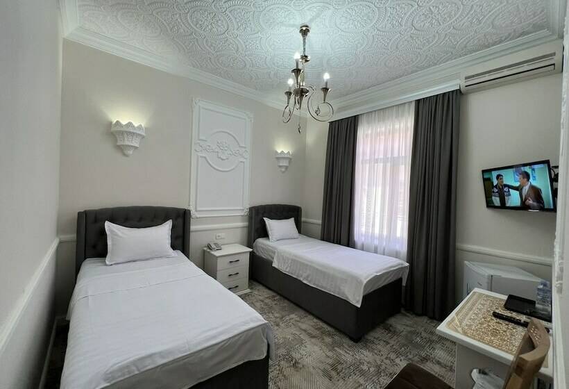 غرفة قياسية, Billuri Sitora