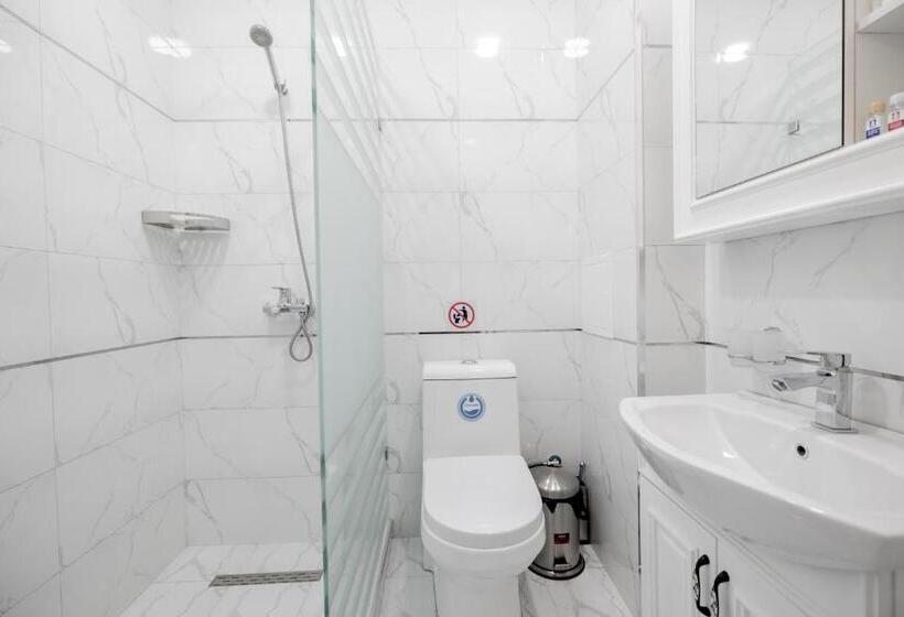 غرفة ديلوكس, Billuri Sitora