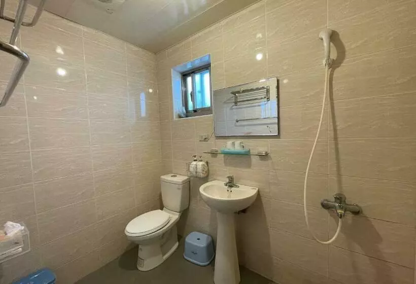 اتاق استاندارد با تخت بزرگ, Linyuan Village