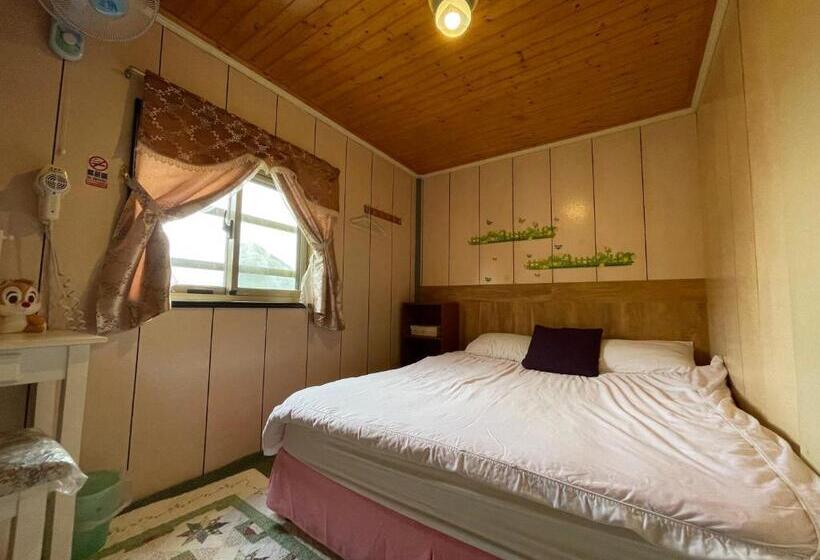 اتاق استاندارد با سرویس بهداشتی مشترک, Linyuan Village