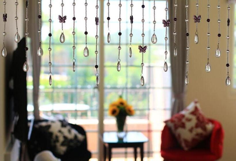 اتاق سوپریور چهار تخته, Sunny Breeze Garden Homestay