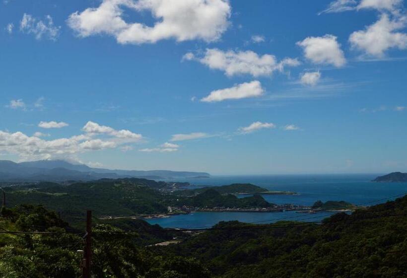 اتاق استاندارد چهارنفره با بالکن, Blue Sky B&b