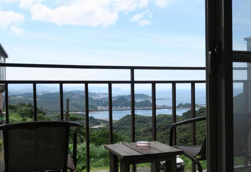 اتاق استاندارد چهارنفره با بالکن, Blue Sky B&b