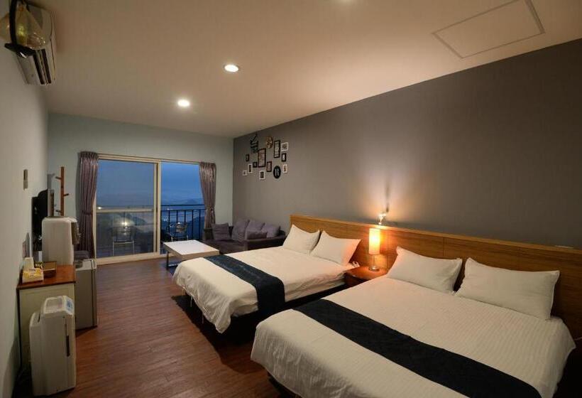 اتاق استاندارد چهارنفره با بالکن, Blue Sky B&b