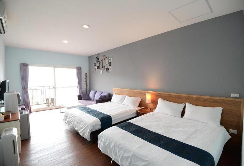 اتاق استاندارد چهارنفره با بالکن, Blue Sky B&b