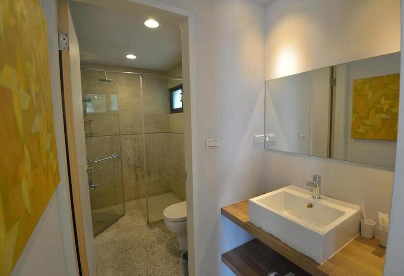 اتاق استاندارد با چشمانداز کوهستان, Blue Sky B&b