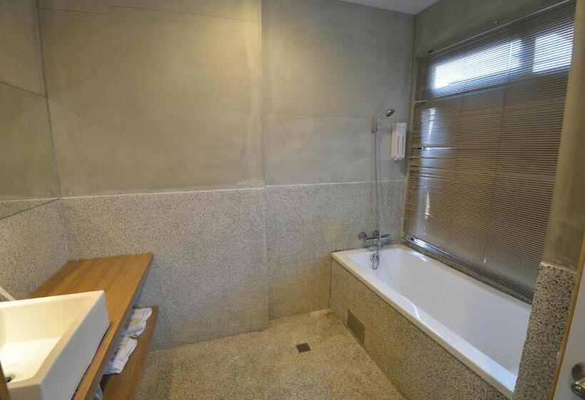 اتاق استاندارد با بالکن و چشمانداز دریا, Blue Sky B&b