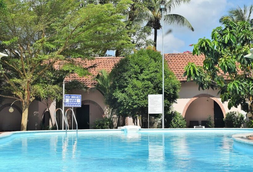 بانگلوی استاندارد, Diadem Resort