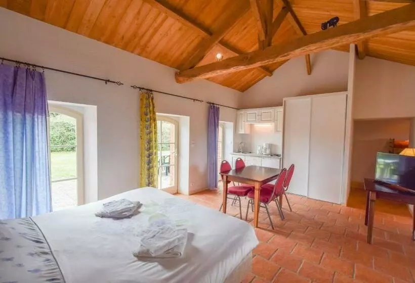 Standard-studio, Domaine D'essendiéras
