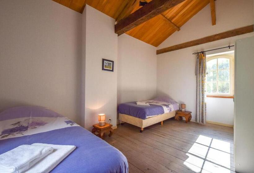 דירת שני חדרים, Domaine D'essendiéras