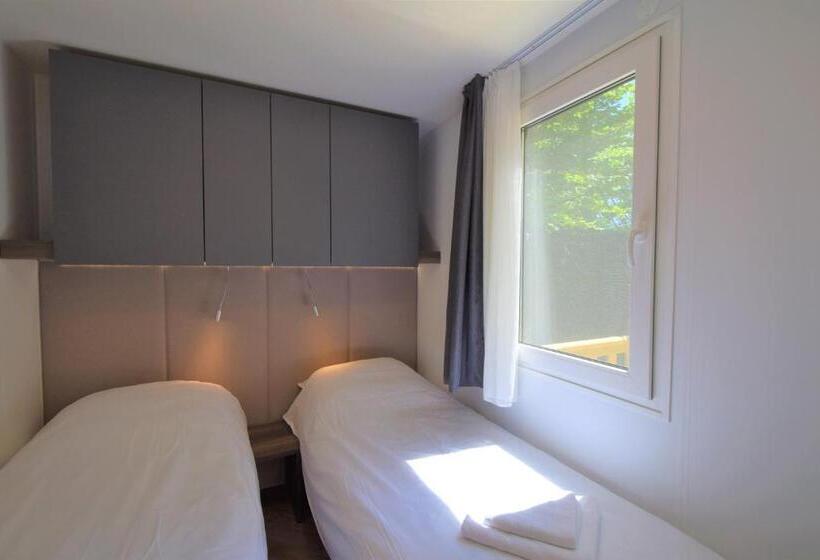 בקתת חדר, Domaine D'essendiéras