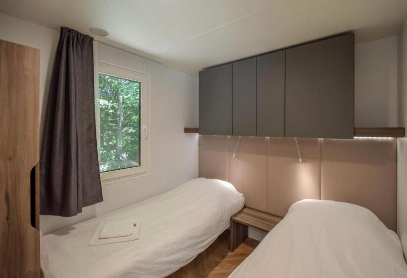 בקתת חדר, Domaine D'essendiéras