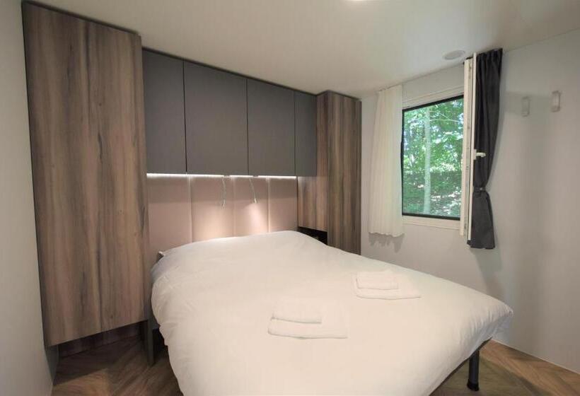 בקתת חדר, Domaine D'essendiéras