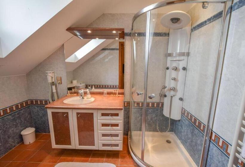 חדר סטנדרט, Domaine D'essendiéras