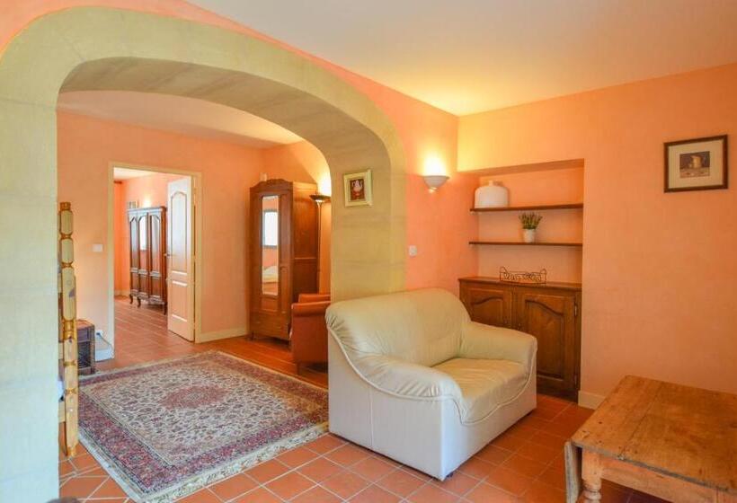 דירת חדר עם טרסה, Domaine D'essendiéras