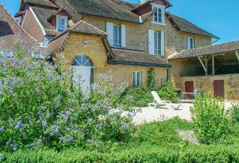 דירת חדר עם טרסה, Domaine D'essendiéras