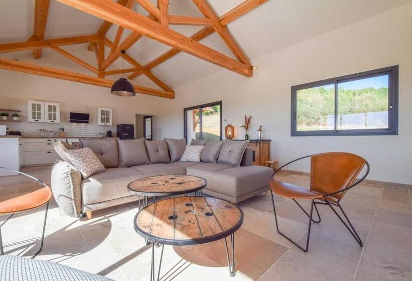 Дом 3 Спальни, Domaine D'essendiéras