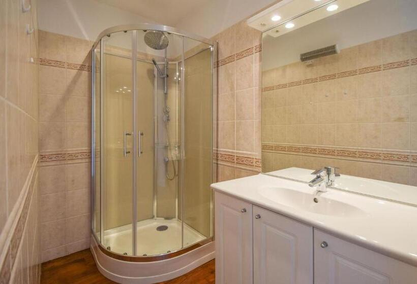 Дом 1 Спальня, Domaine D'essendiéras