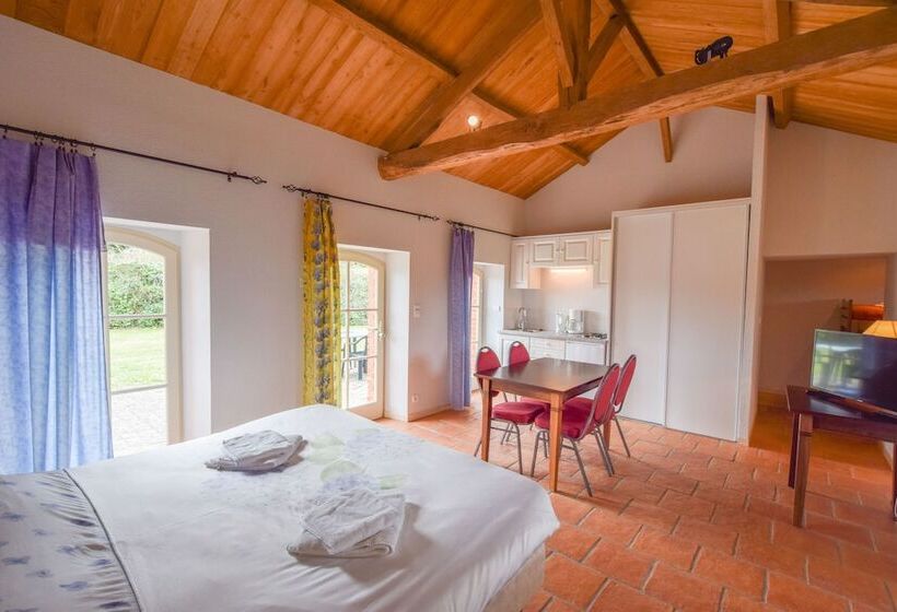 חדר סטודיו סטנדרד, Domaine D'essendiéras