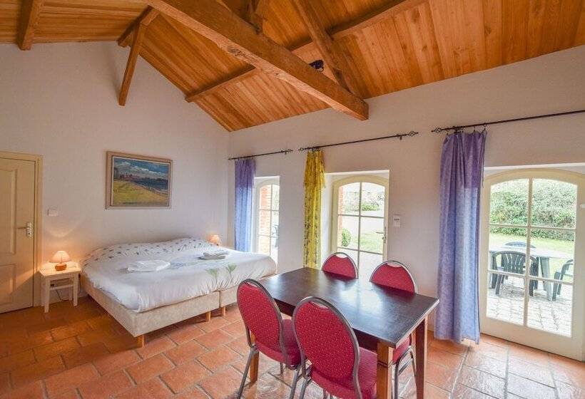 חדר סטודיו סטנדרד, Domaine D'essendiéras