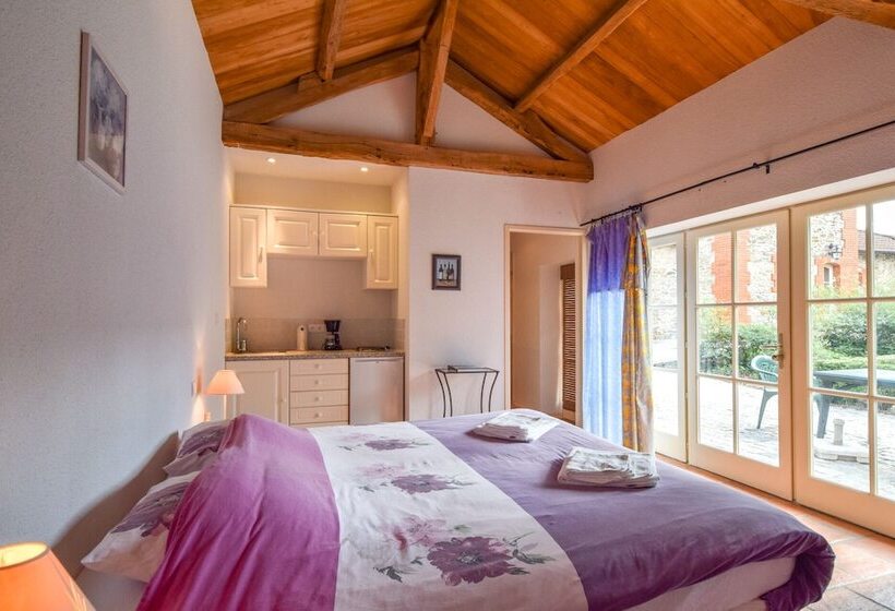 חדר סטודיו סטנדרד, Domaine D'essendiéras