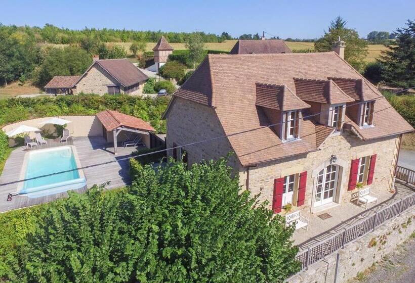 בית, 4 חדרי שינה, Domaine D'essendiéras