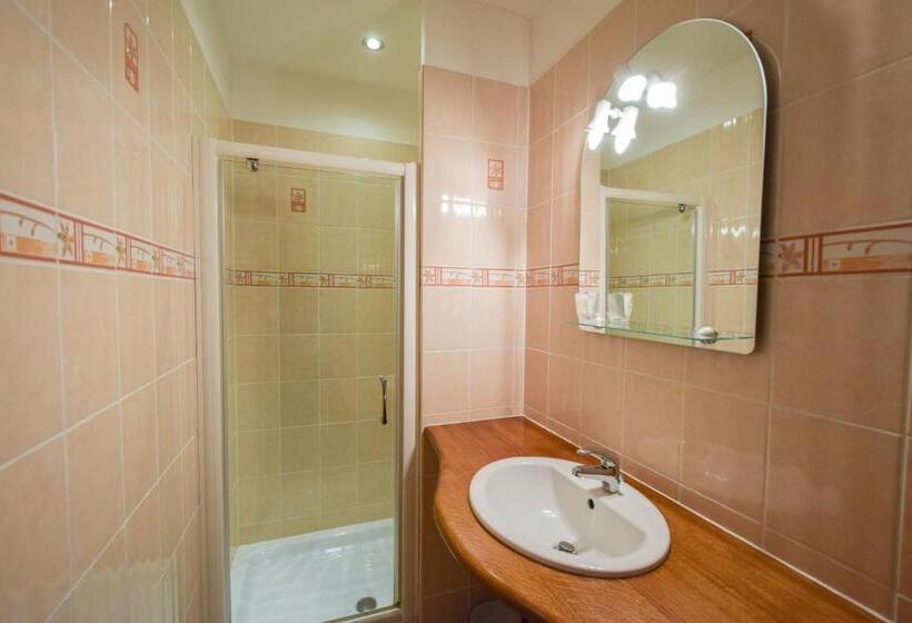 בית, 4 חדרי שינה, Domaine D'essendiéras