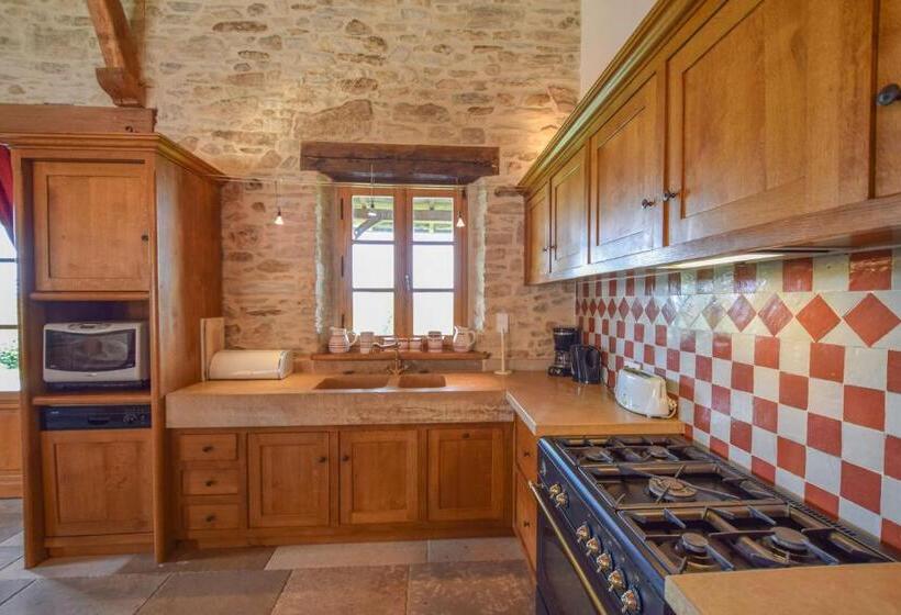 בית, 4 חדרי שינה, Domaine D'essendiéras