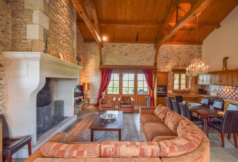 בית, 4 חדרי שינה, Domaine D'essendiéras