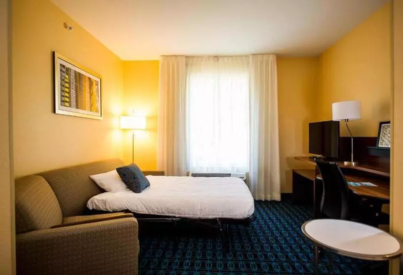 キングサイズベッドのスイートルーム, Fairfield By Marriott Cambridge