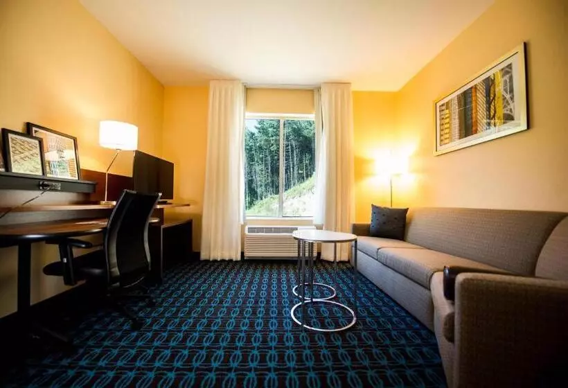 キングサイズベッドのスイートルーム, Fairfield By Marriott Cambridge