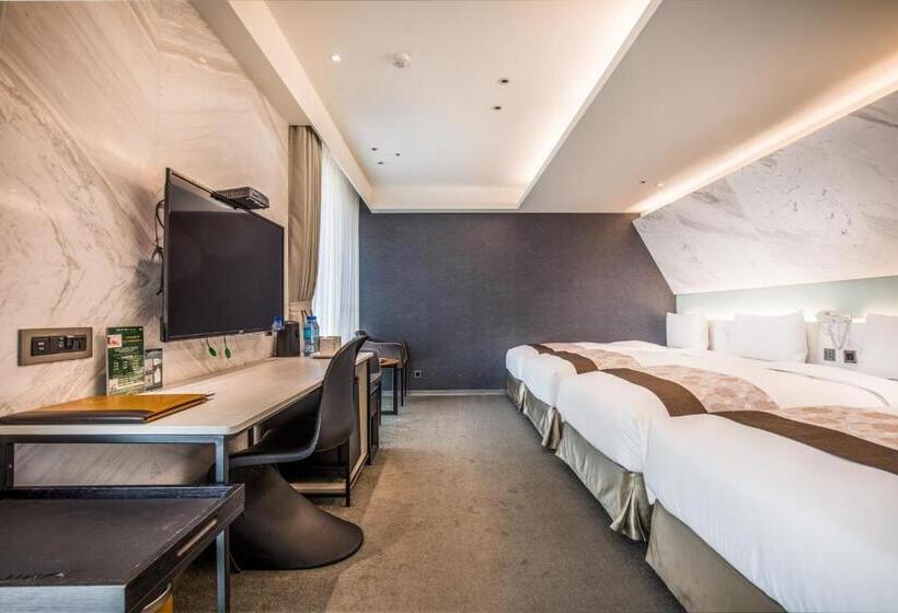 デラックスの4人部屋, Green World Songshan