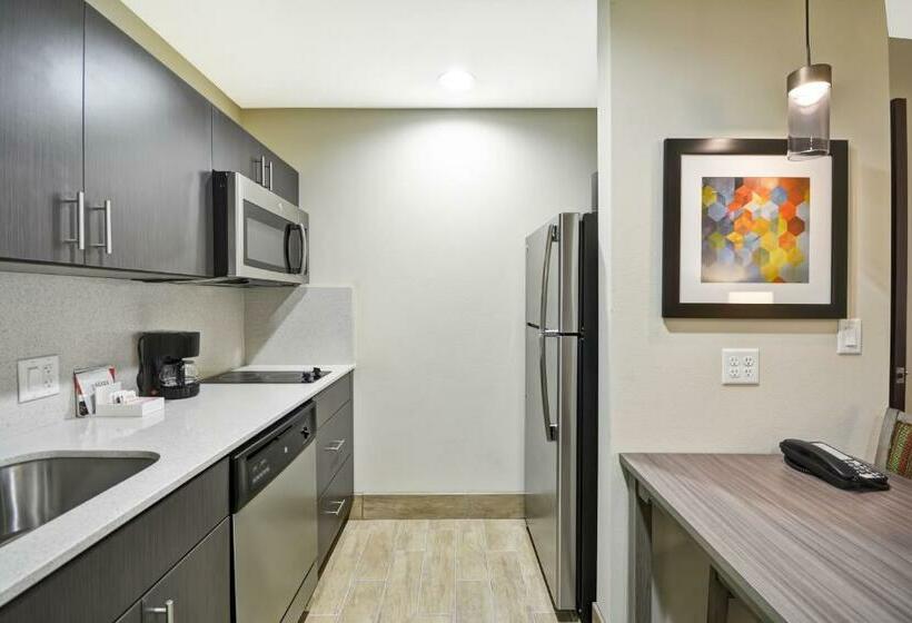 스위트 킹사이즈 침대, Homewood Suites By Hilton Orlando Theme Parks