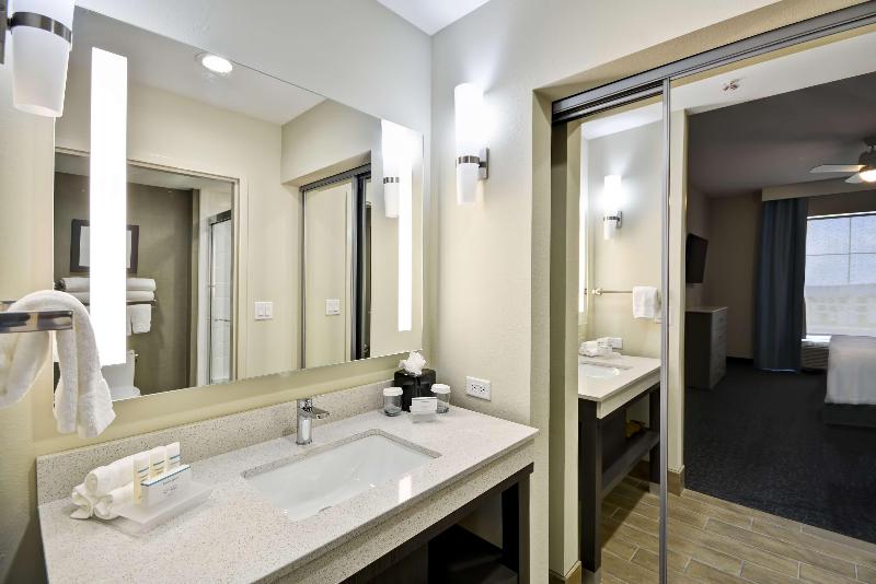 스위트 킹사이즈 침대, Homewood Suites By Hilton Orlando Theme Parks