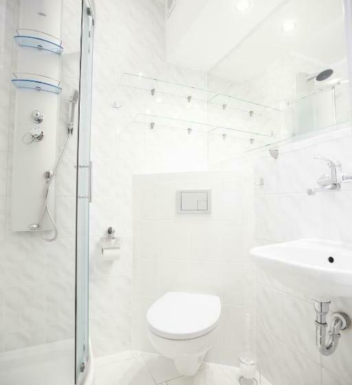 スタンダードシングルルーム, Jantar