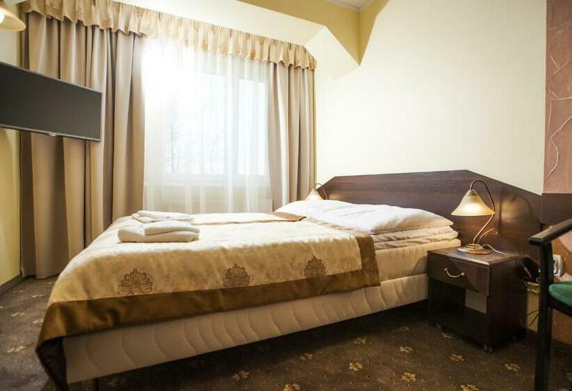 スタンダードルーム, Jantar