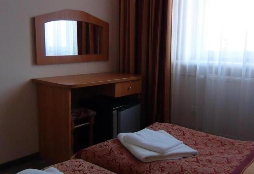 スタンダードスタジオ, Jantar